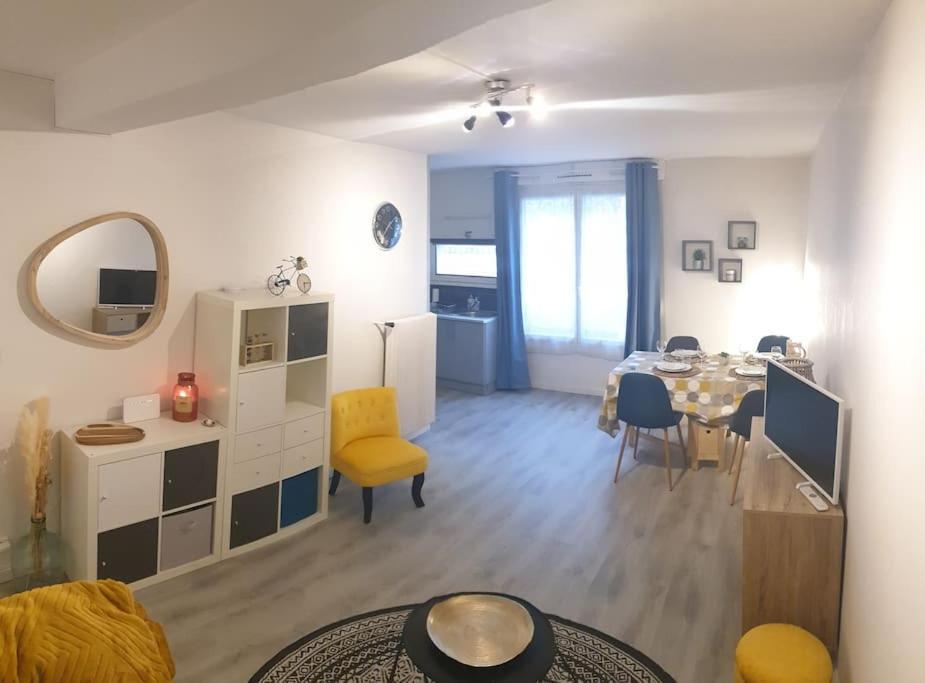 Charmant Studio Avec Place De Parking ナンシー エクステリア 写真